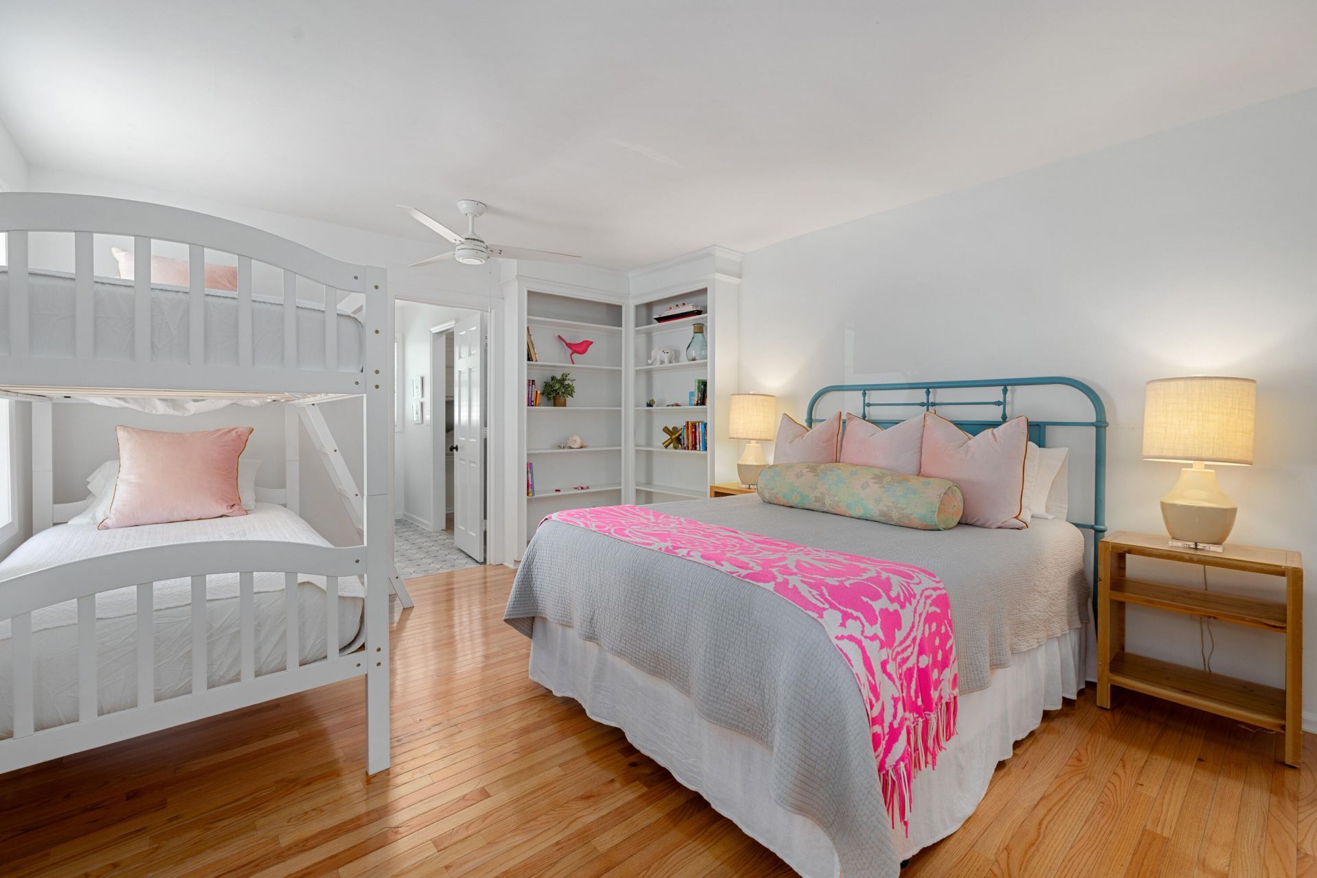 2201 Palm Boulevard Photo 22