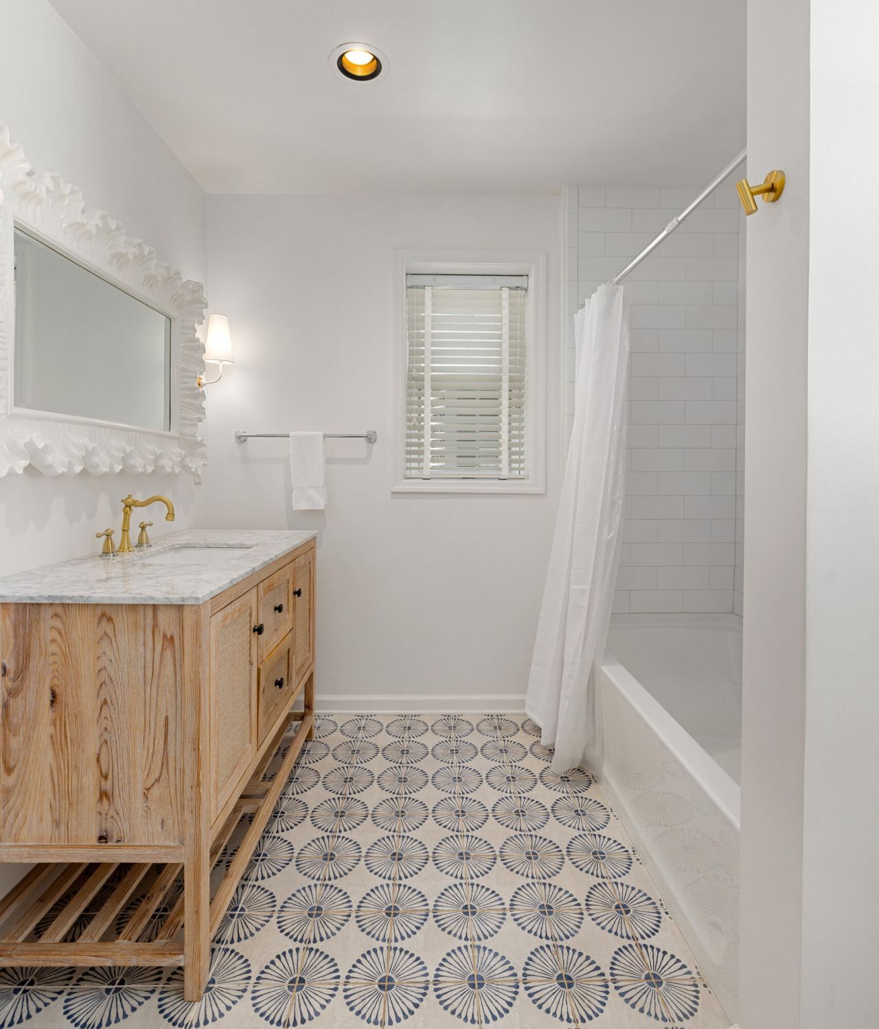 2201 Palm Boulevard Photo 23