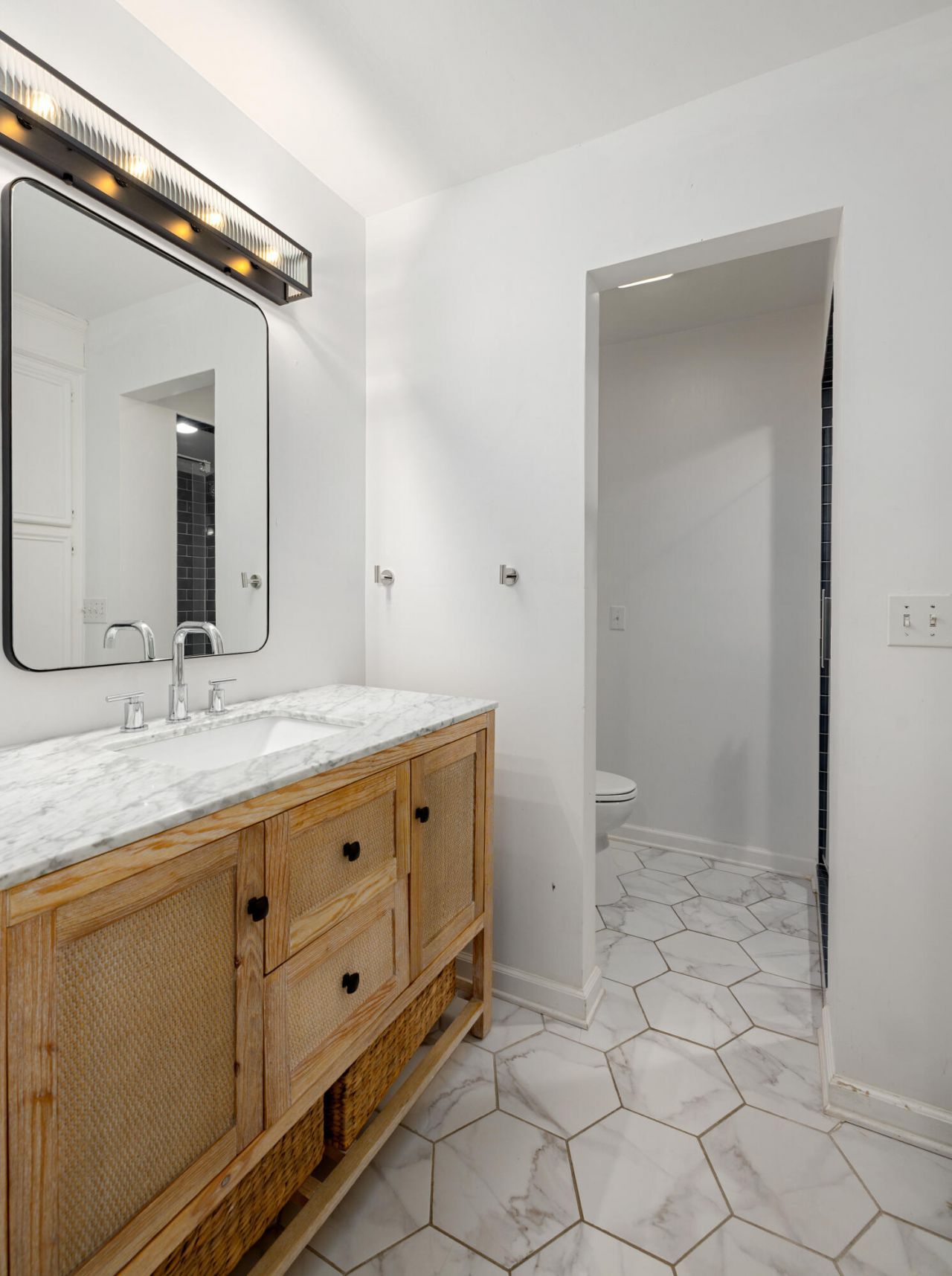 2201 Palm Boulevard Photo 23