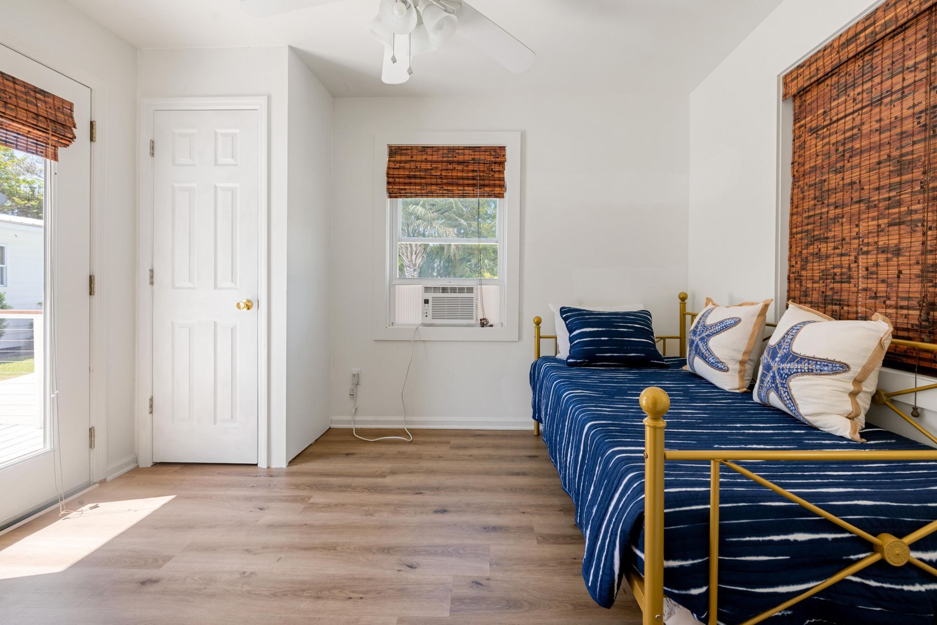 2201 Palm Boulevard Photo 48