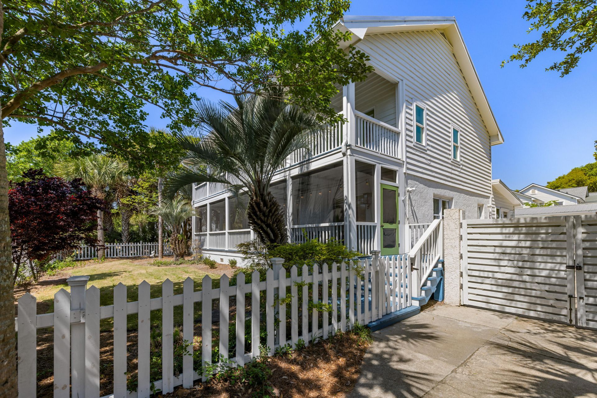 2201 Palm Boulevard Photo 5