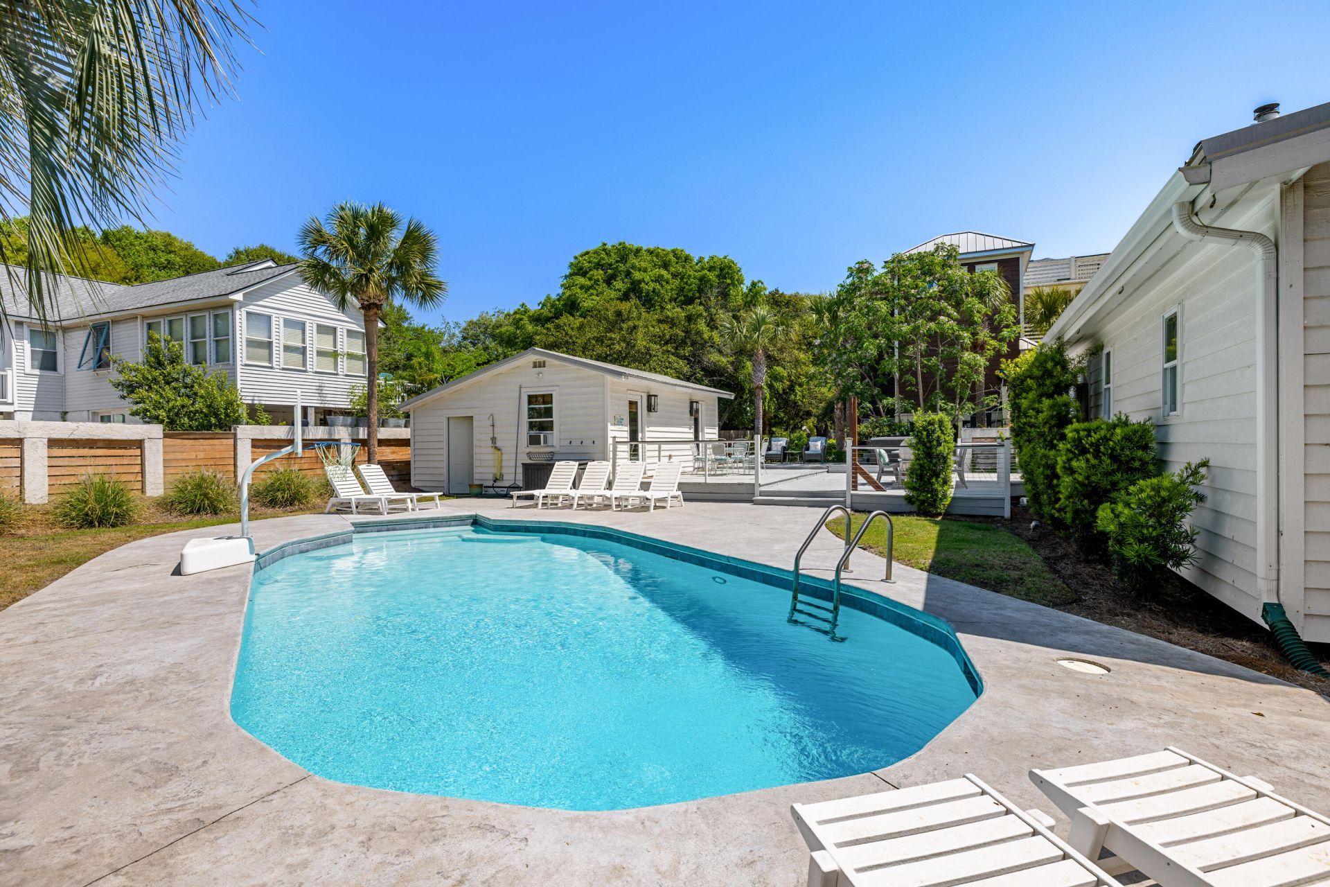 2201 Palm Boulevard Photo 50