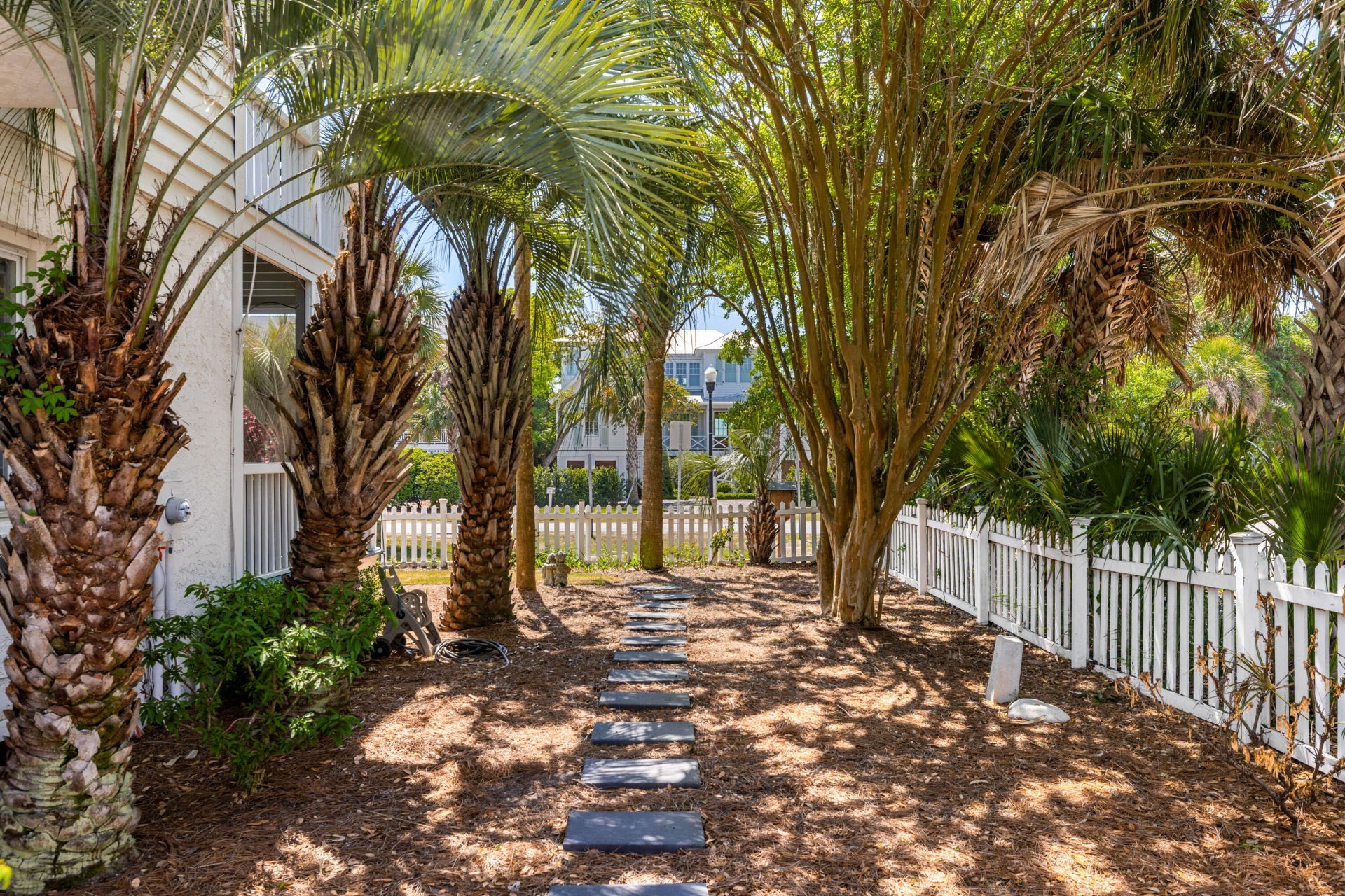 2201 Palm Boulevard Photo 68
