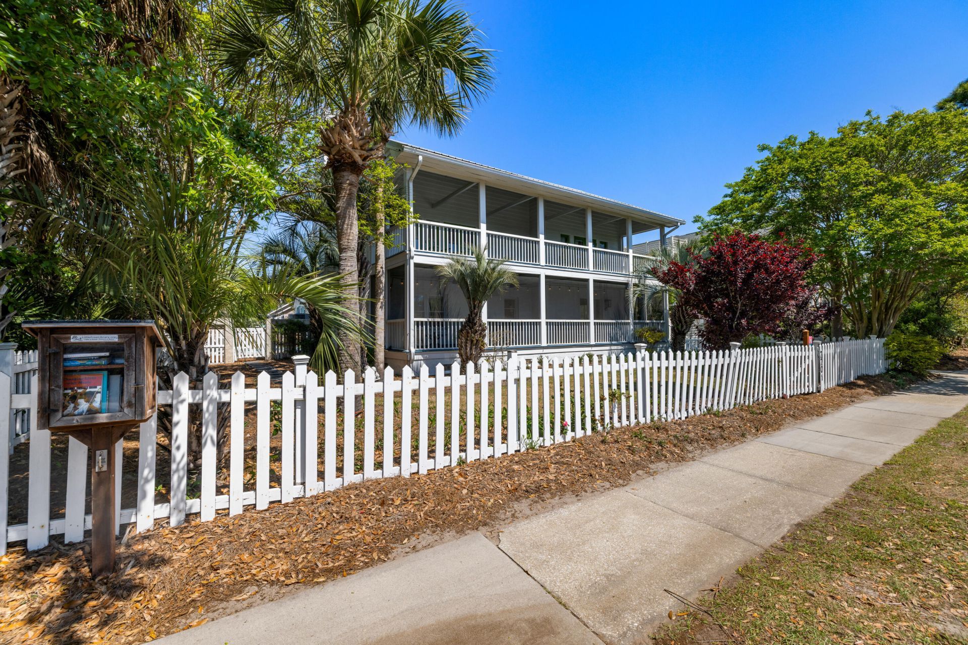 2201 Palm Boulevard Photo 71