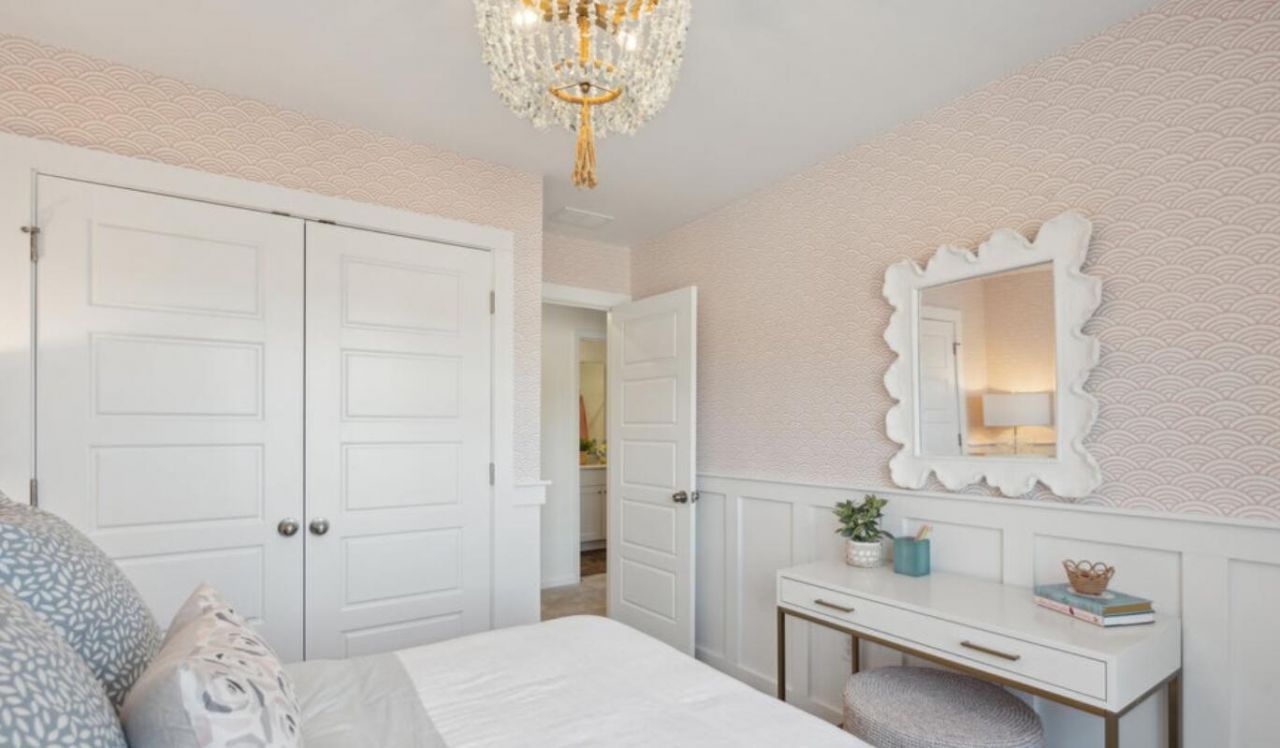 780 Ridgley Drive Photo 3