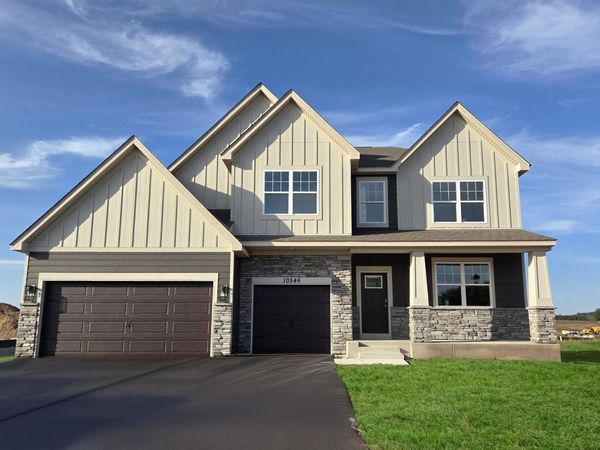 4755 Blake Way, Woodbury, MN 55129