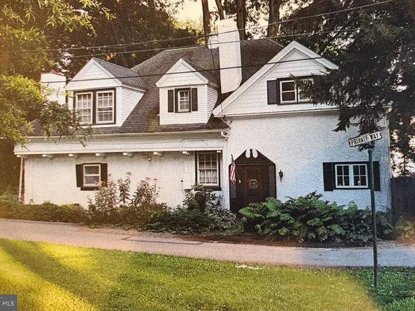 1 PRIVATE WAY , WAYNE, PA 19087