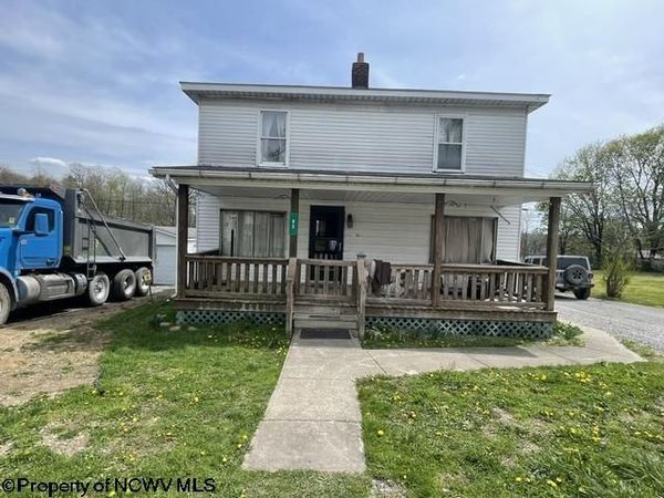 83 3rd Street, Bretz, WV 26524