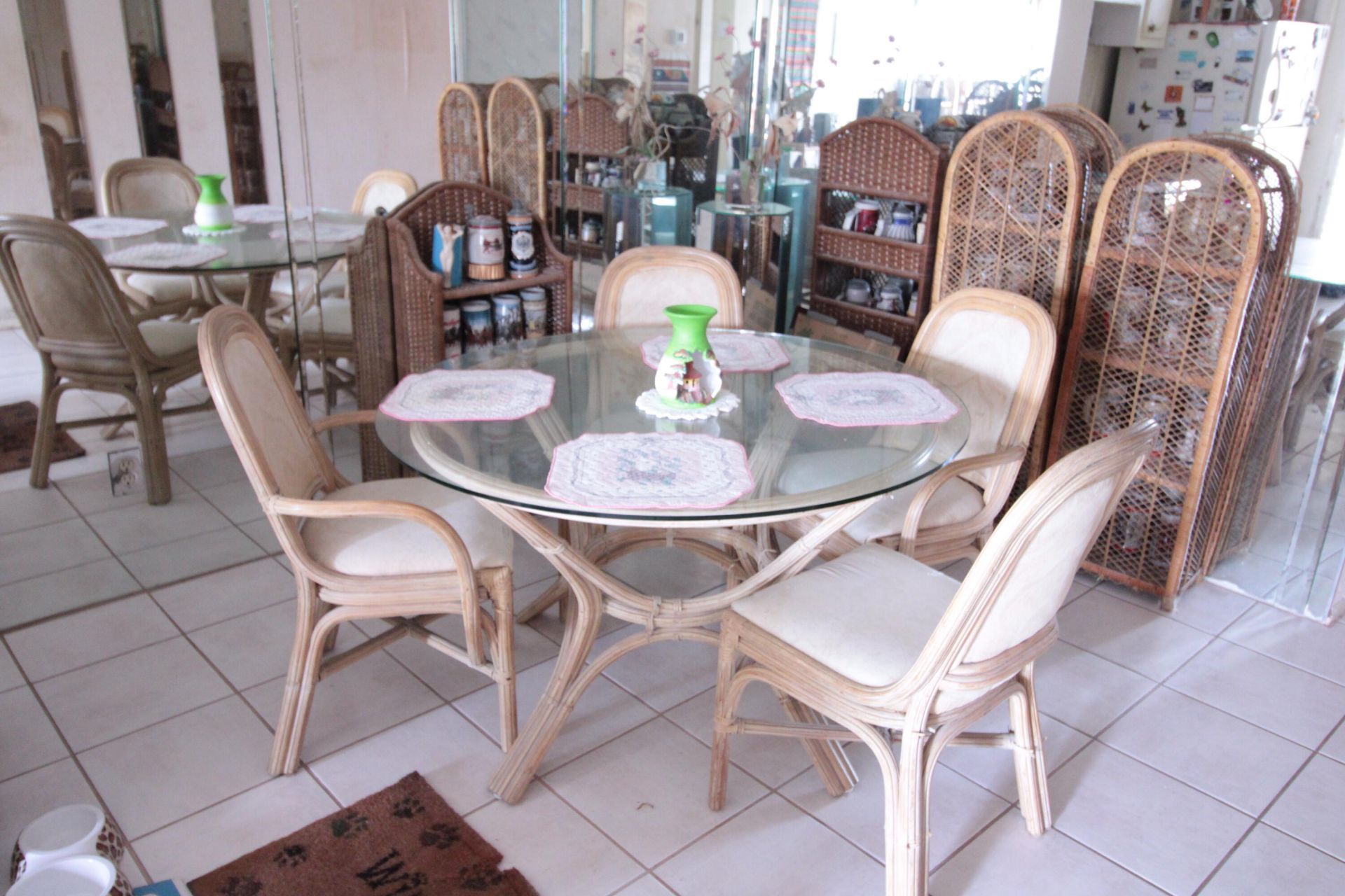 460 Paradise Isle Boulevard, Unit 203, Hallandale Beach, FL 33009 Photo