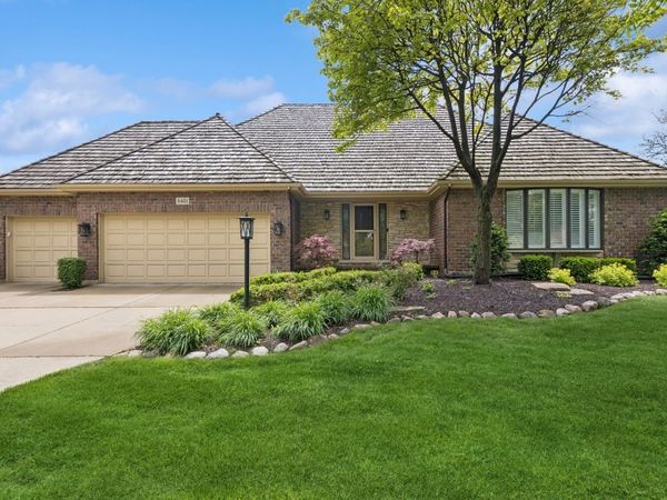8401 Golfview Drive, Orland Park, IL 60462