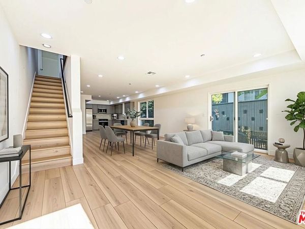 5434 Romaine Street, Los Angeles, CA 90038