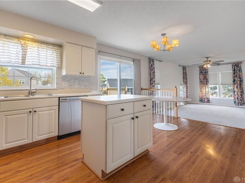 1053 Ashbrooke Lane, Xenia, OH 45385 Photo 7