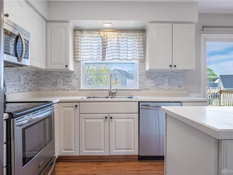 1053 Ashbrooke Lane, Xenia, OH 45385 Photo 8