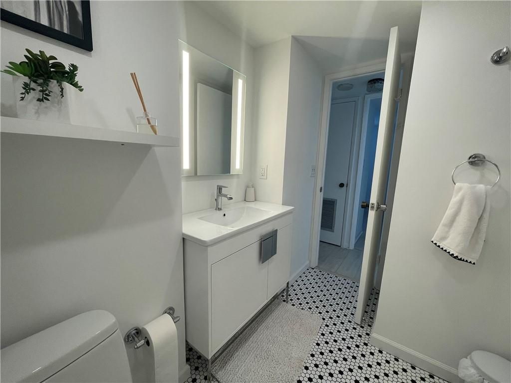 111 Briny Avenue, Unit 23-05, Pompano Beach, FL 33062 Photo