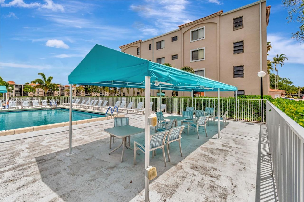 6141 SE Sunny Pointe Cir, Delray Beach, FL 33484 Photo