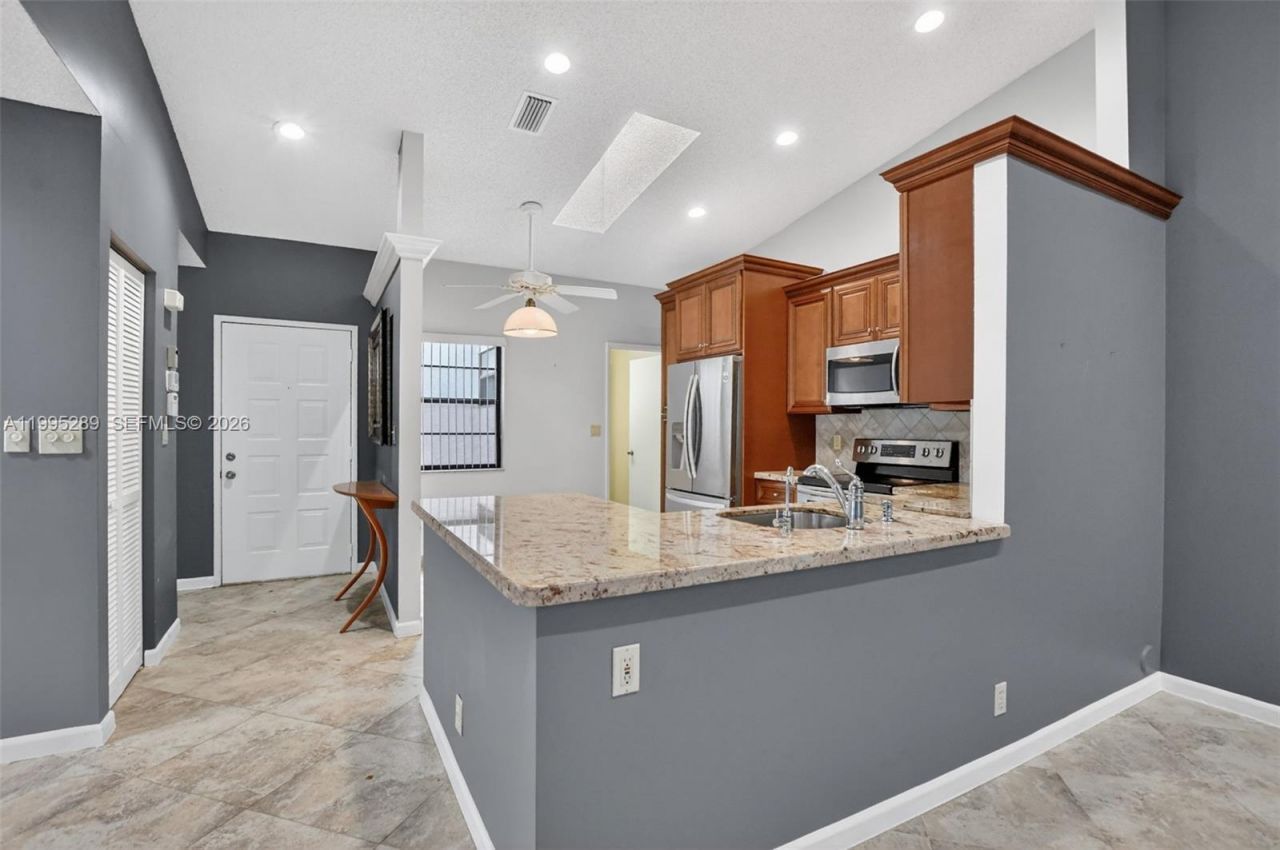 6141 SE Sunny Pointe Cir, Delray Beach, FL 33484 Photo