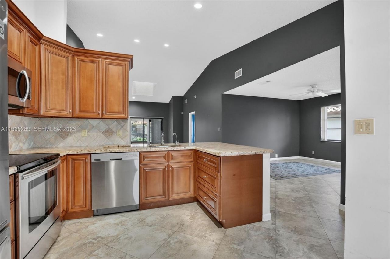 6141 SE Sunny Pointe Cir, Delray Beach, FL 33484 Photo
