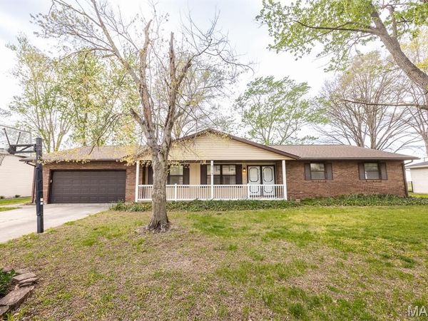 717 Knipp Avenue, Mascoutah, IL 62258