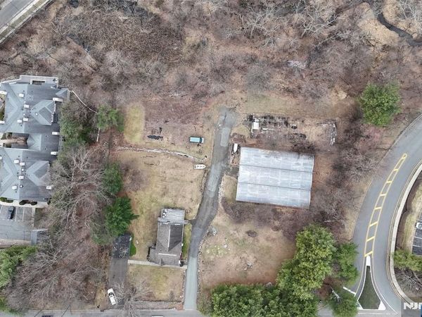 182 Airmont Avenue, MAHWAH, NJ 07430