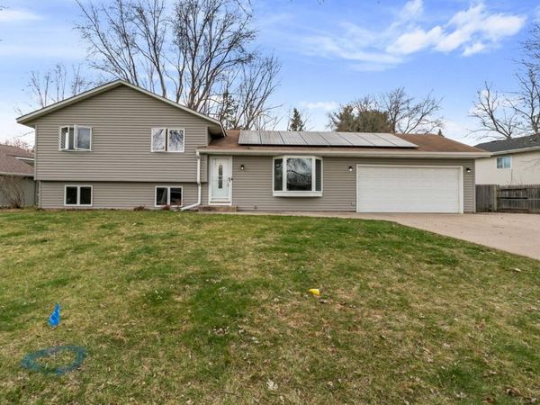 8726 Ivywood Avenue S, Cottage Grove, MN 55016
