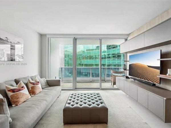 200 Biscayne Boulevard Way, Unit 3113, Miami, FL 33131