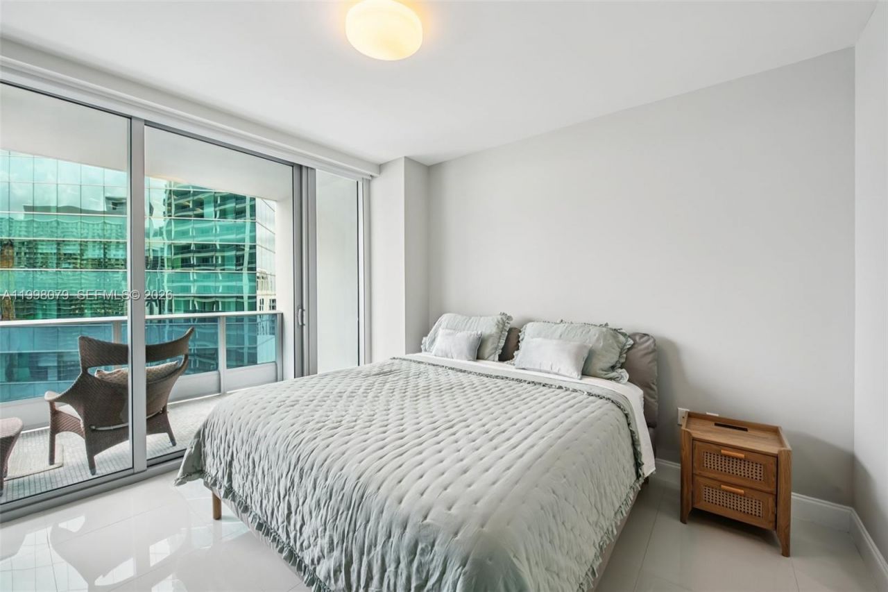 200 Biscayne Boulevard Way, Unit 3113, Miami, FL 33131 Photo