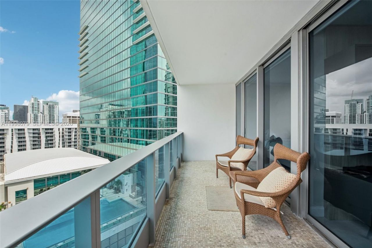 200 Biscayne Boulevard Way, Unit 3113, Miami, FL 33131 Photo