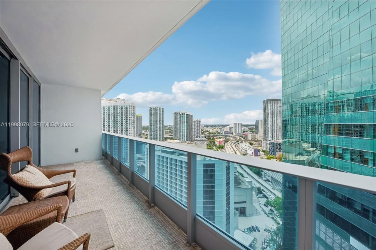 200 Biscayne Boulevard Way, Unit 3113, Miami, FL 33131 Photo