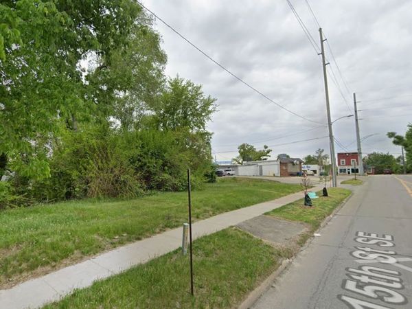 1060 10th Street SE, Cedar Rapids, IA 52401