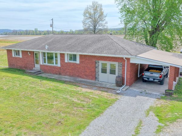 3992 Neunert Road , Jacob, IL 62950