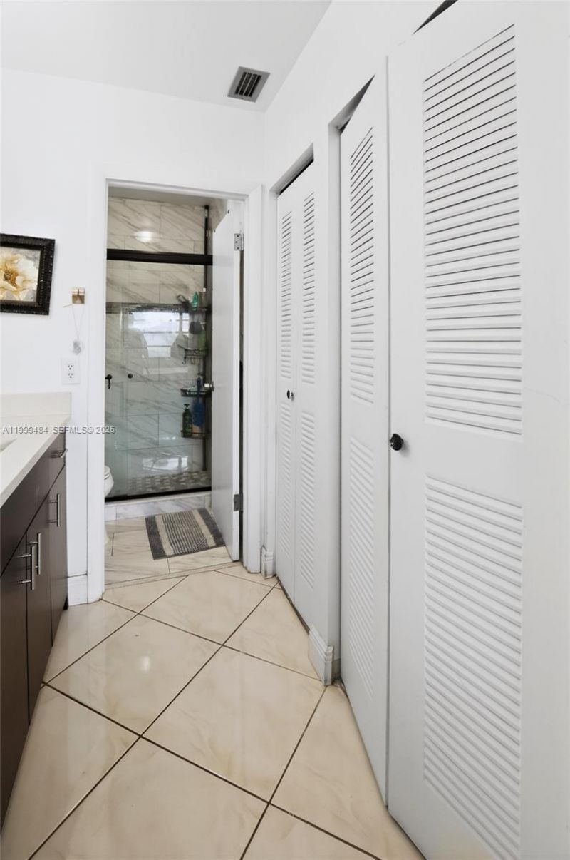 6445 W Pinehurst Cir W, Unit D25, Tamarac, FL 33321 Photo