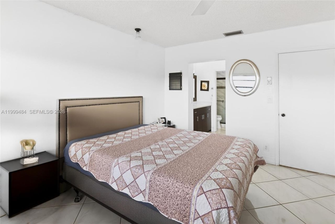 6445 W Pinehurst Cir W, Unit D25, Tamarac, FL 33321 Photo