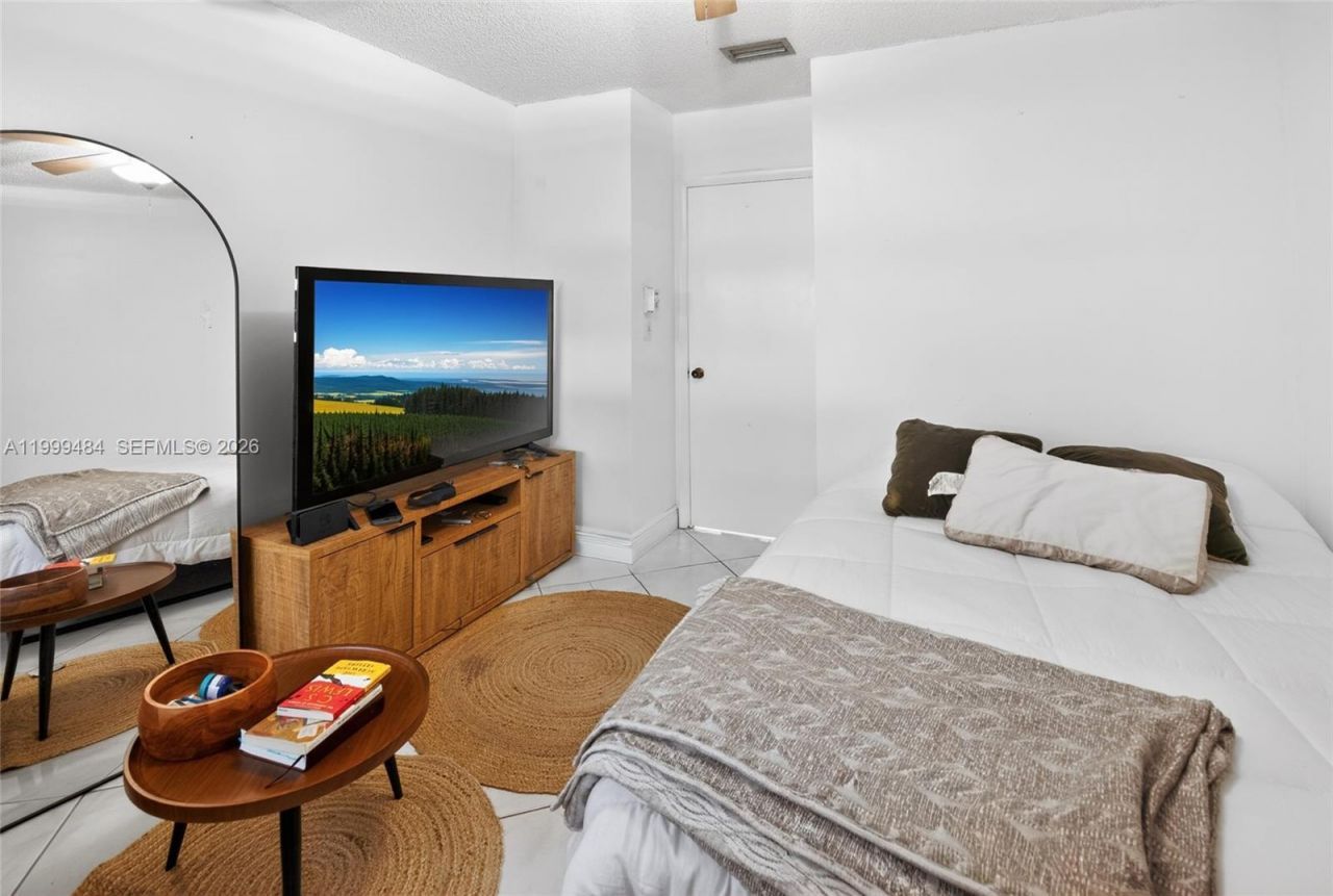 6445 W Pinehurst Cir W, Unit D25, Tamarac, FL 33321 Photo