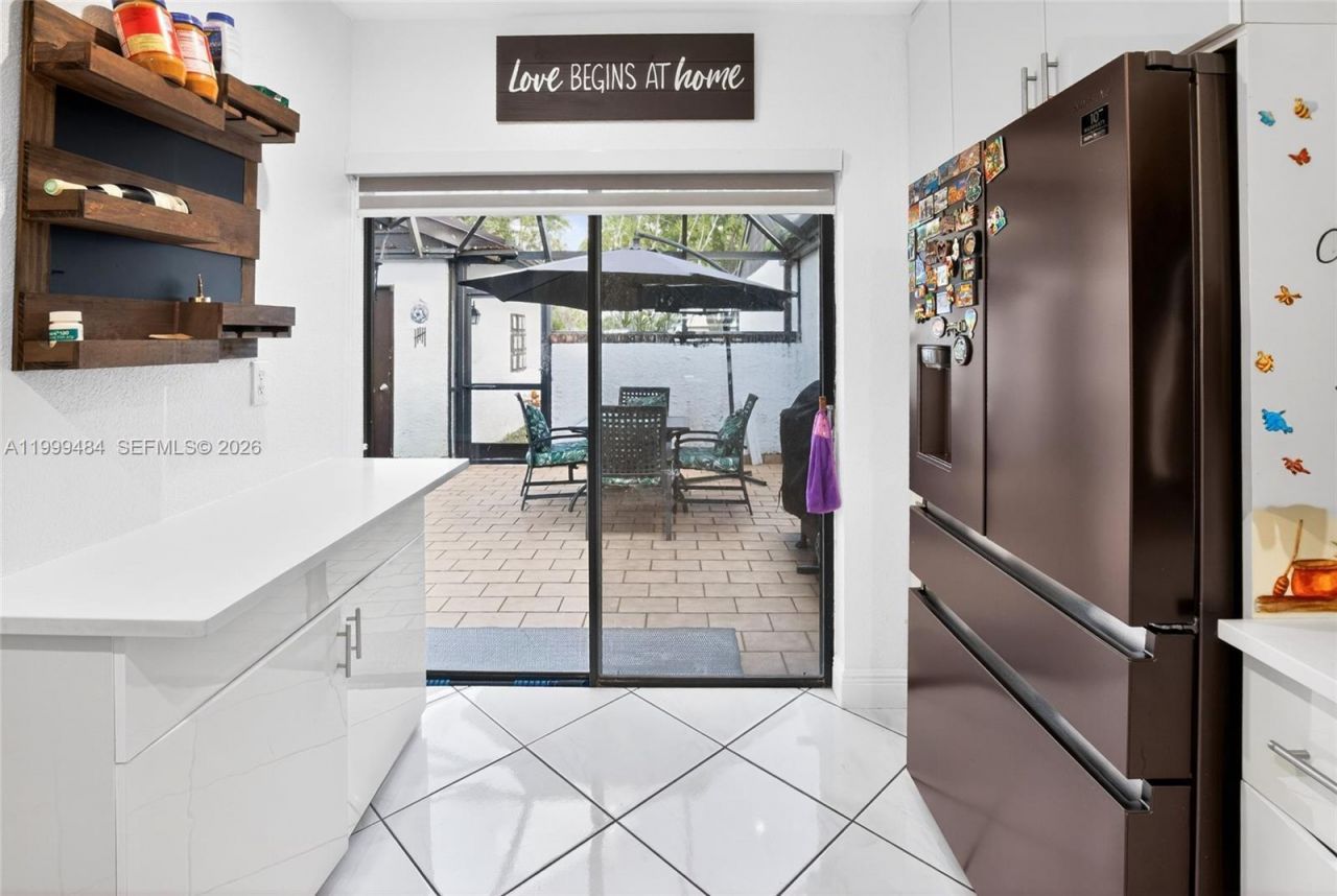 6445 W Pinehurst Cir W, Unit D25, Tamarac, FL 33321 Photo