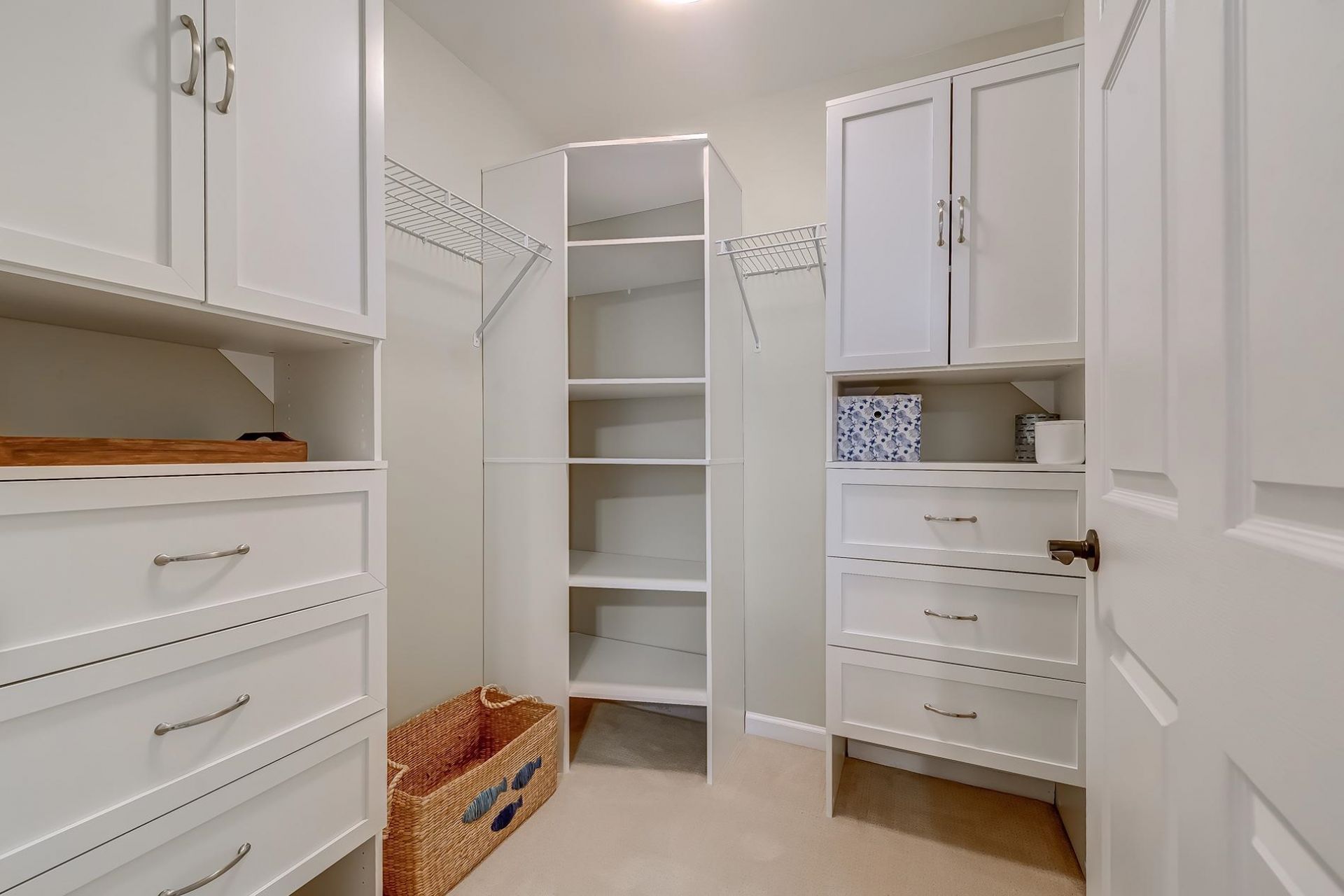 4437 Lady Banks Ln. Photo 16