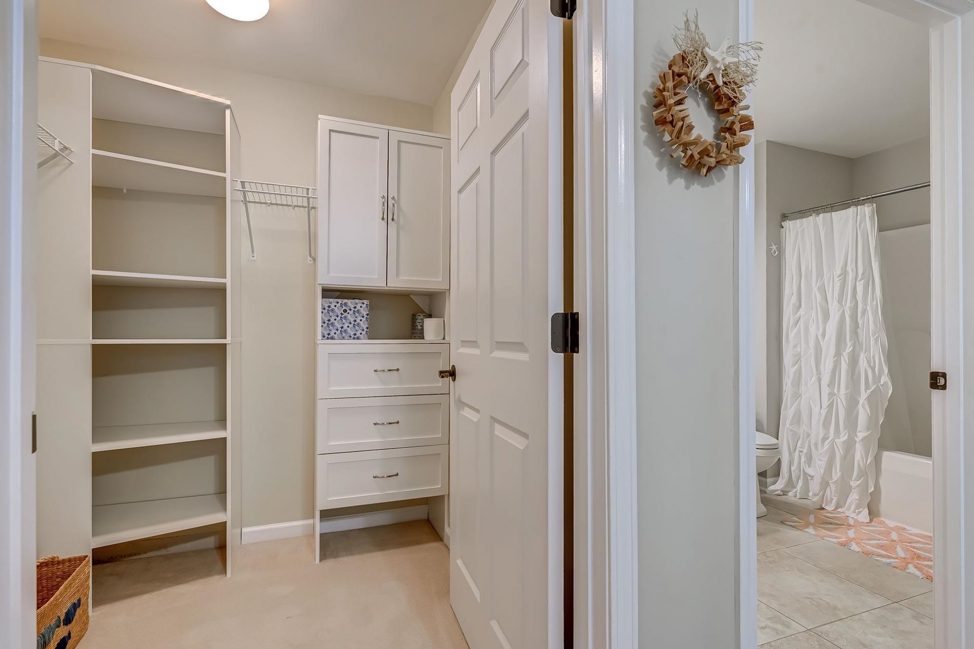 4437 Lady Banks Ln. Photo 17