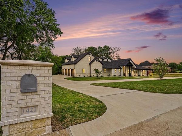1421 Red Oak Circle, Farmersville, TX 75442