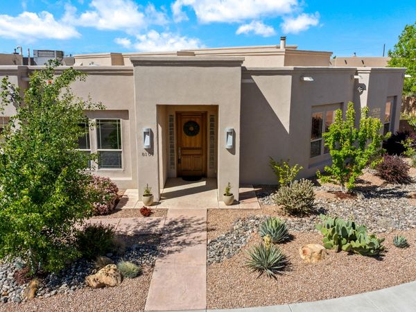 8101 Merissa Lane NE, Albuquerque, NM 87122
