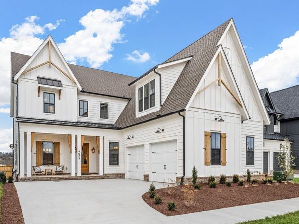 4009 Kathie Dr, Thompsons Station, TN 37179