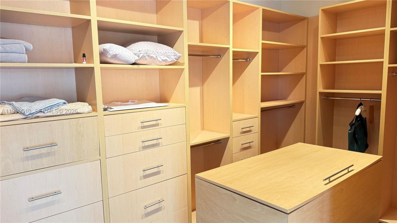 19707 Turnberry Way, Unit TH-6, Aventura, FL 33180 Photo