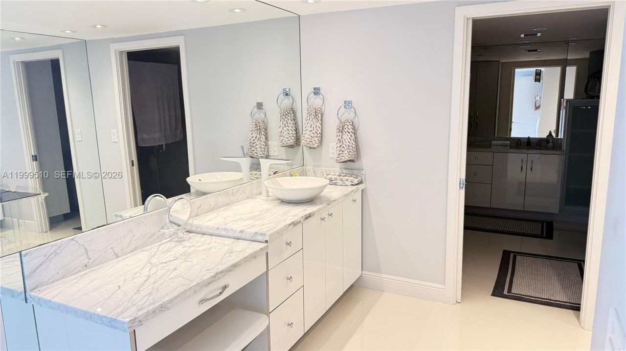 19707 Turnberry Way, Unit TH-6, Aventura, FL 33180 Photo