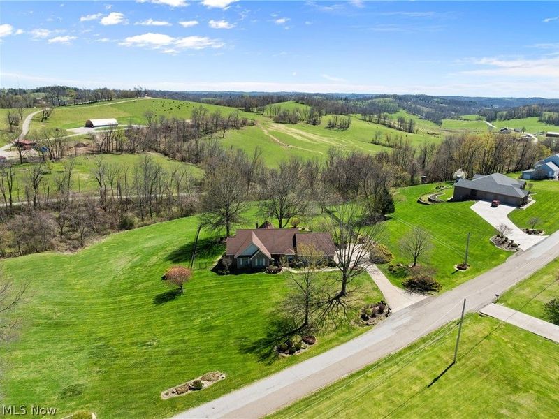 66985 Vista Drive, Saint Clairsville, OH 43950 Photo 2