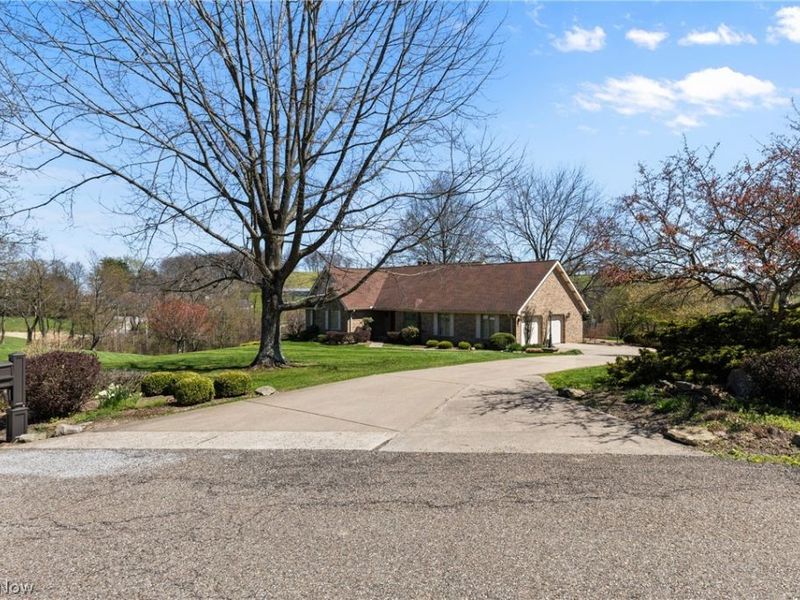 66985 Vista Drive, Saint Clairsville, OH 43950 Photo 3