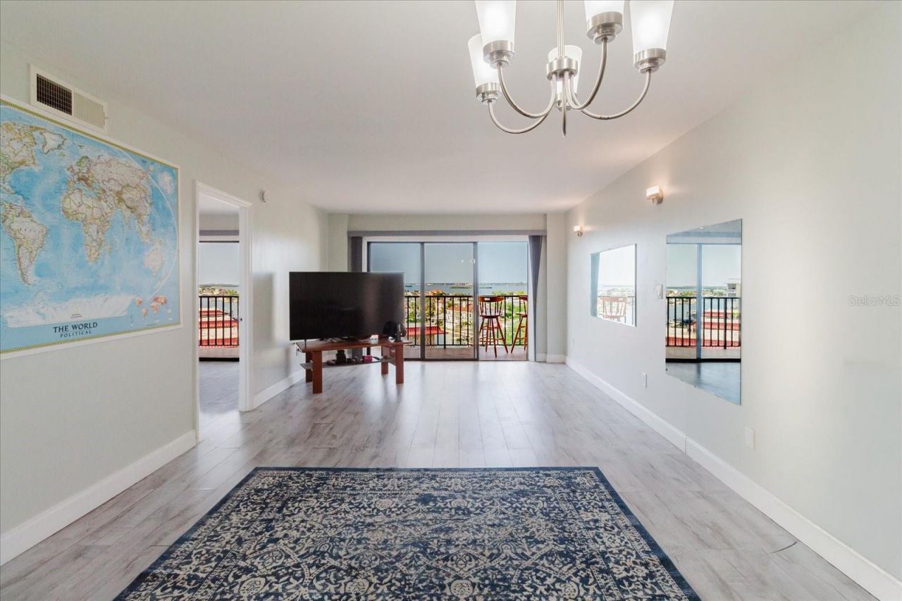 51 Island Way, Unit 801, Clearwater Beach, FL 33767 Photo