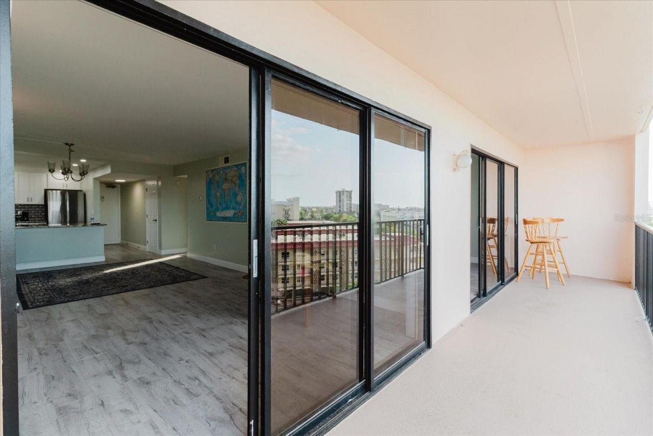 51 Island Way, Unit 801, Clearwater Beach, FL 33767 Photo