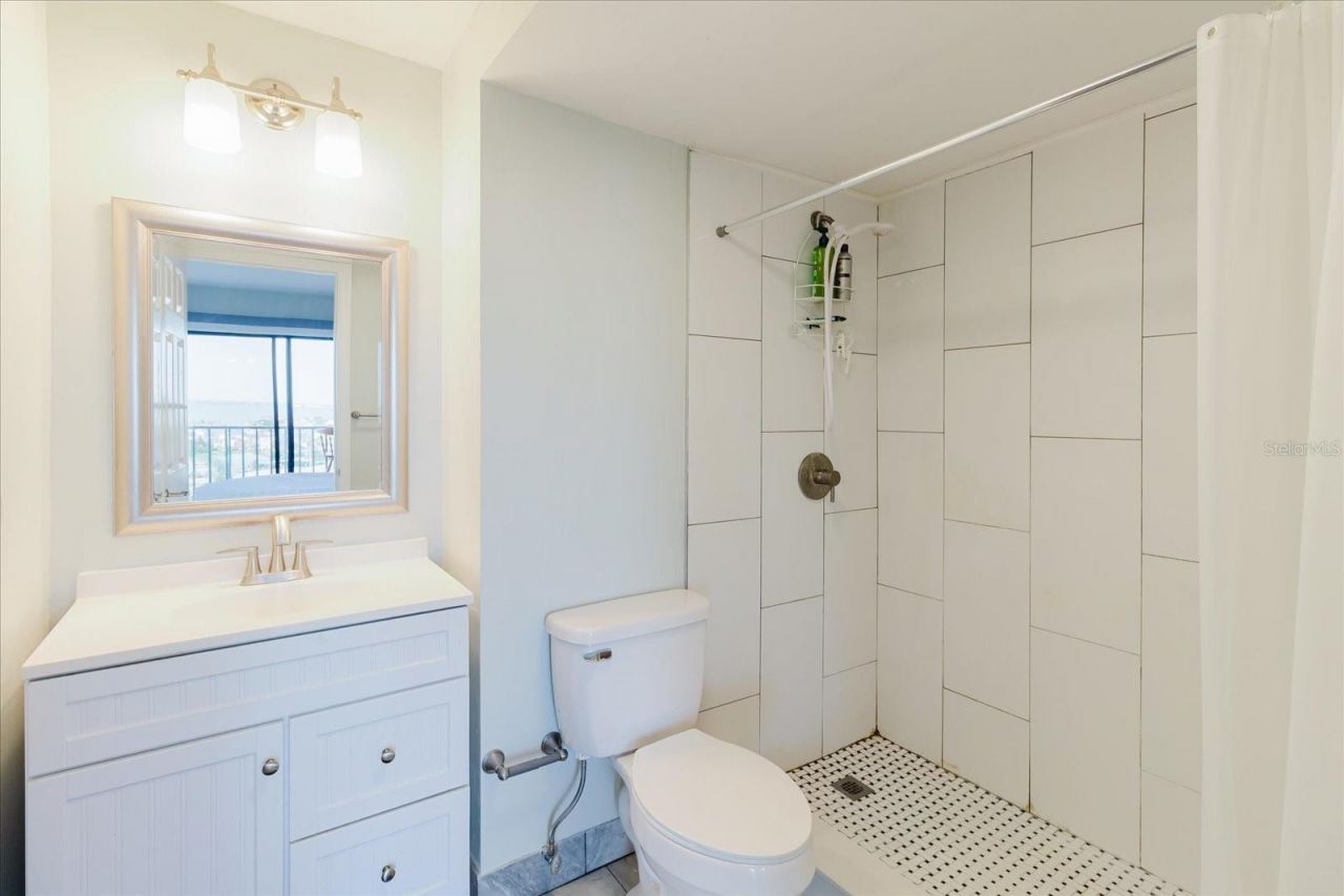 51 Island Way, Unit 801, Clearwater Beach, FL 33767 Photo