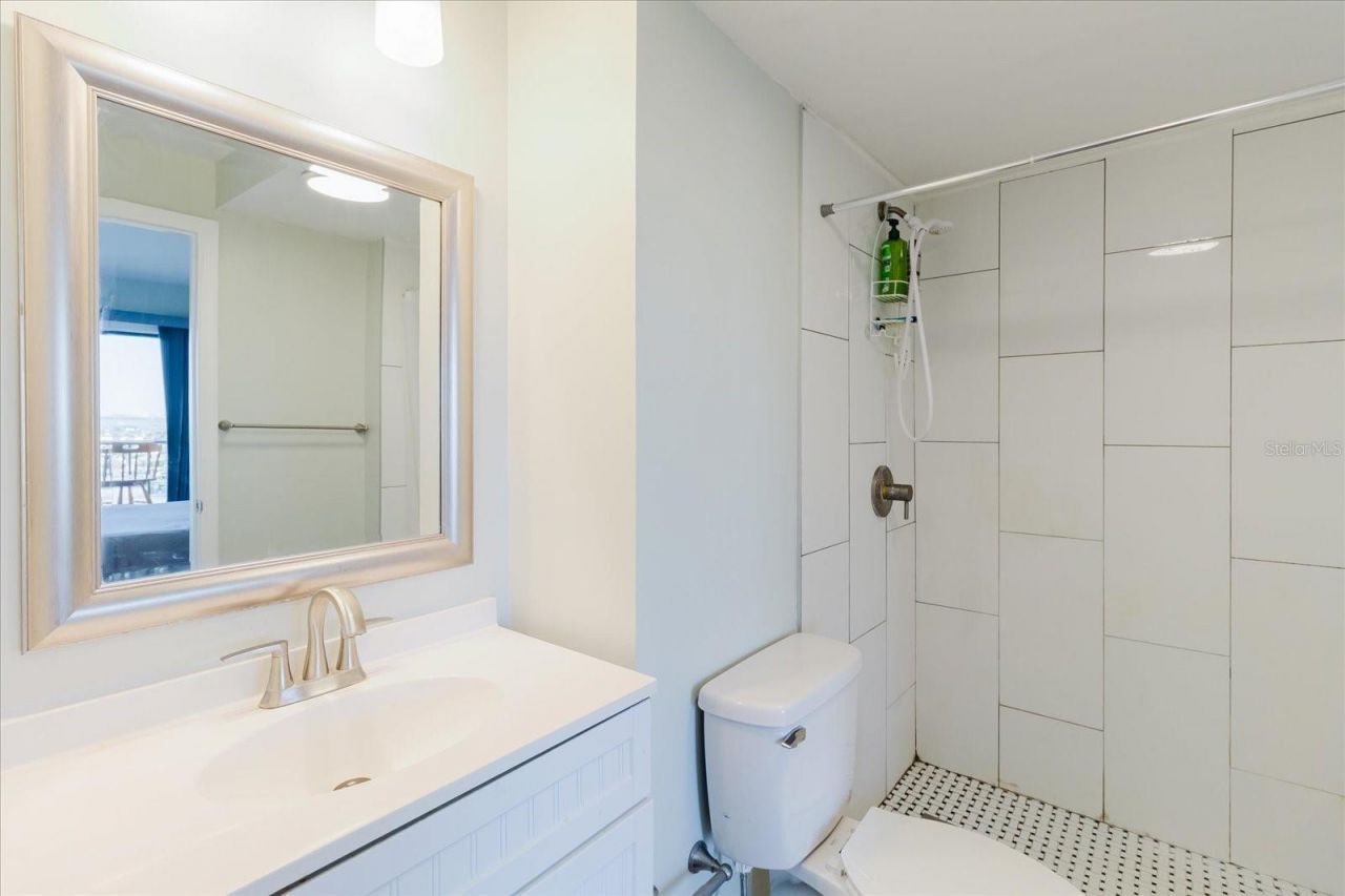 51 Island Way, Unit 801, Clearwater Beach, FL 33767 Photo