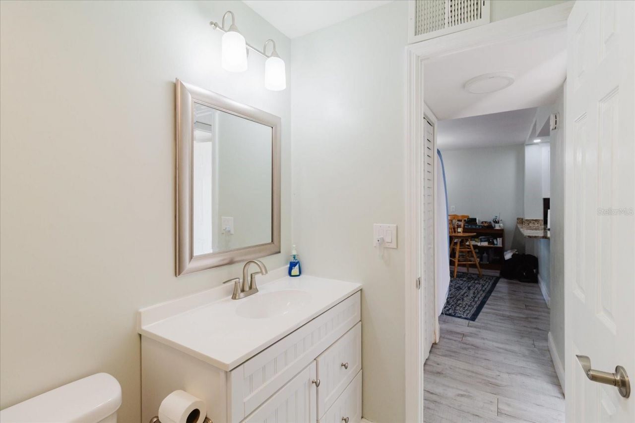 51 Island Way, Unit 801, Clearwater Beach, FL 33767 Photo