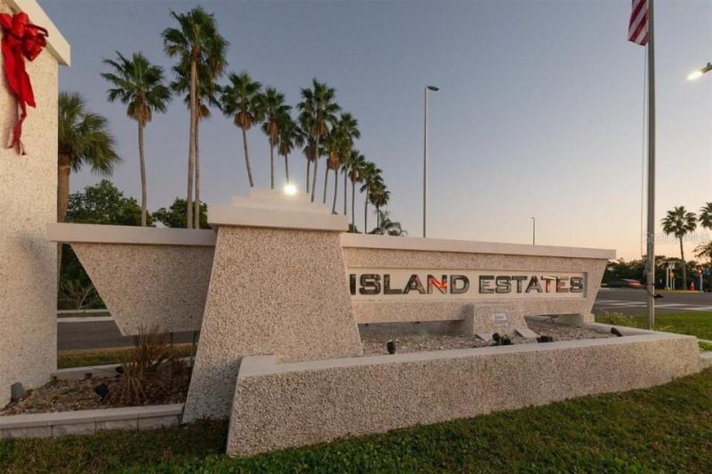 51 Island Way, Unit 801, Clearwater Beach, FL 33767 Photo