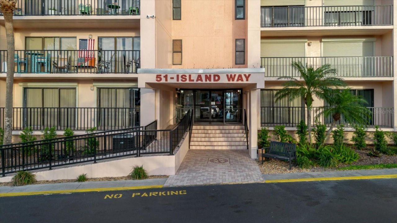 51 Island Way, Unit 801, Clearwater Beach, FL 33767 Photo